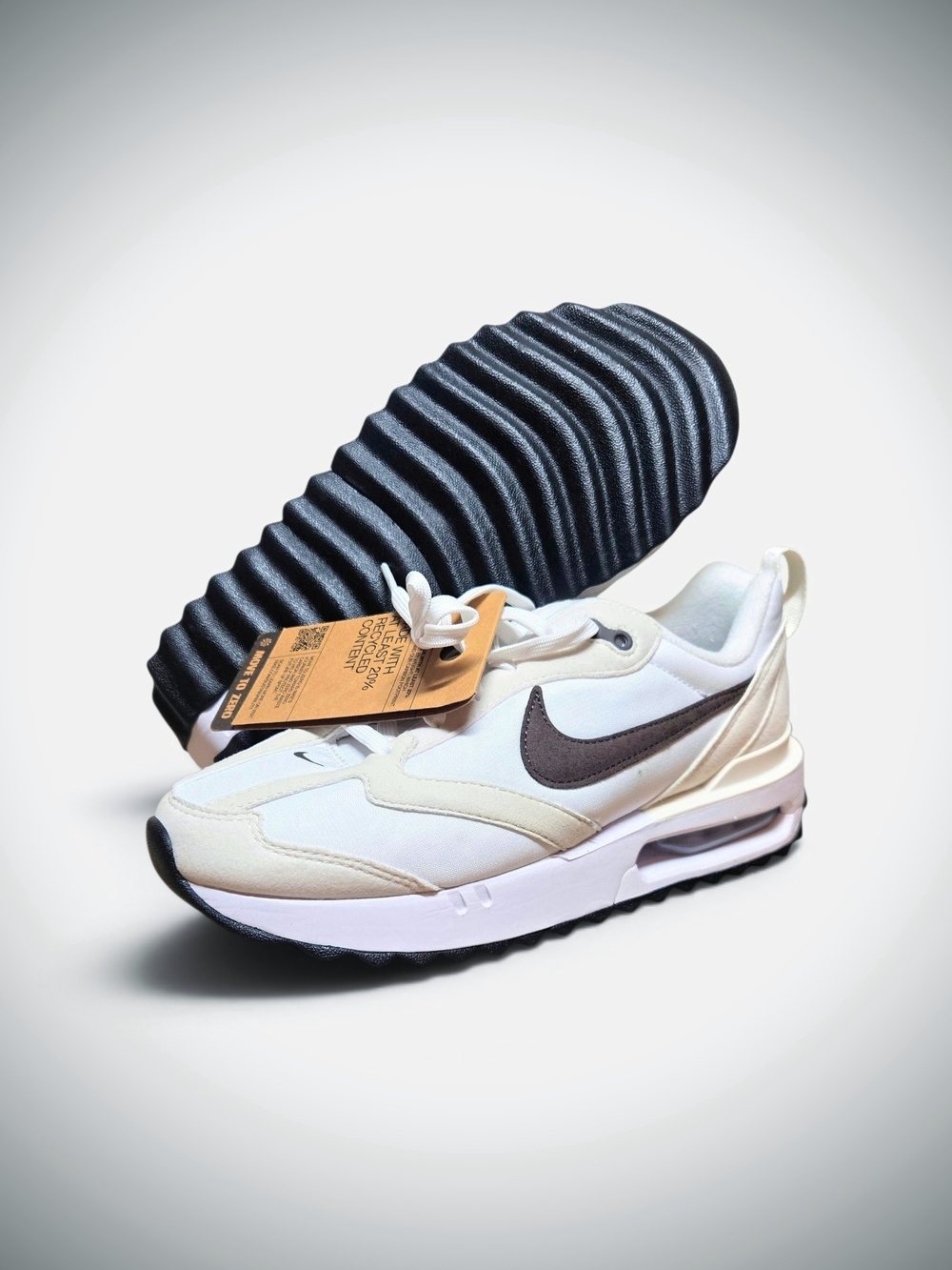 NEW Nike Air Max Dawn Women's 7 Shoes Athletic Retro Sneaker DC4068-102 White